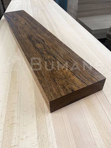 Доска обрезная D толщина 52 мм из ореха американского